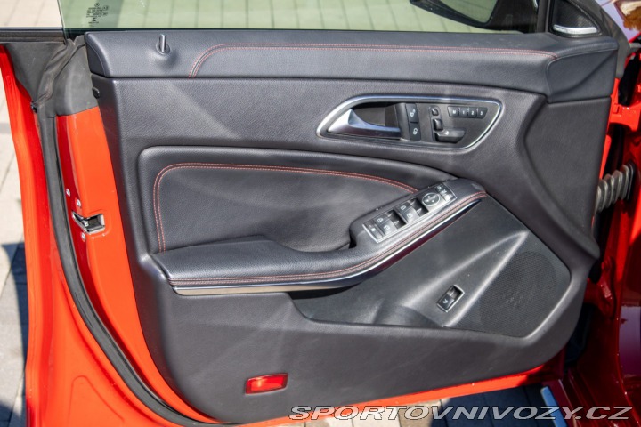 Mercedes-Benz CLA Kupé AMG 45 4Matic 280 2016