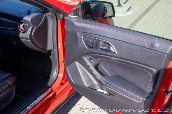 Mercedes-Benz CLA Kupé AMG 45 4Matic 280 2016