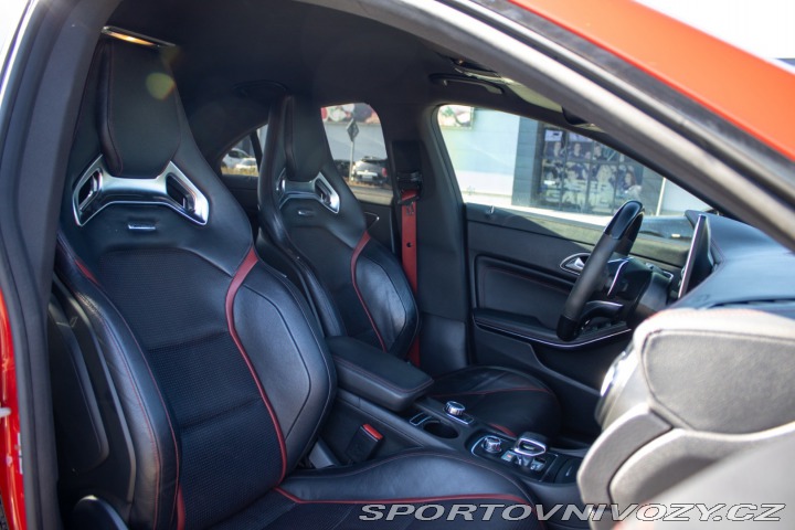 Mercedes-Benz CLA Kupé AMG 45 4Matic 280 2016