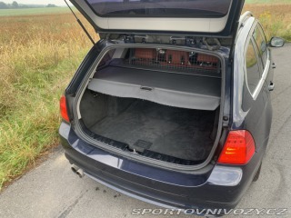 BMW 3  2009