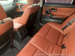 BMW 3  2009