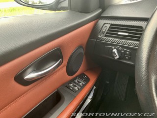 BMW 3  2009