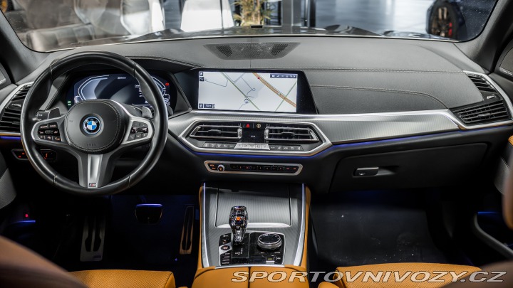 BMW X5 45e xDrive M-paket, DPH. 2023