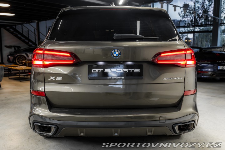 BMW X5 45e xDrive M-paket, DPH. 2023