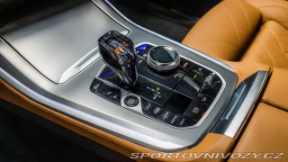BMW X5 45e xDrive M-paket, DPH. 2023