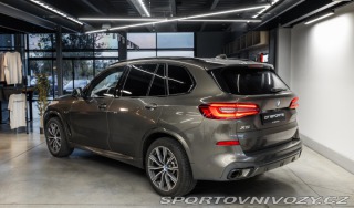 BMW X5 45e xDrive M-paket, DPH. 2023