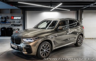 BMW X5 45e xDrive M-paket, DPH. 2023