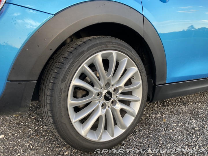 Mini Cooper F55 2018