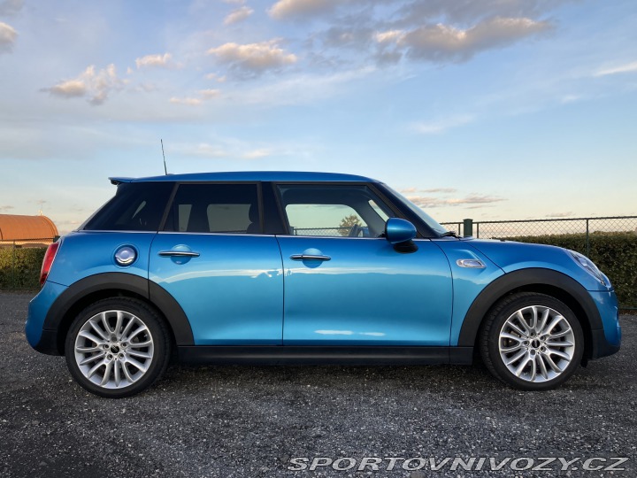 Mini Cooper F55 2018