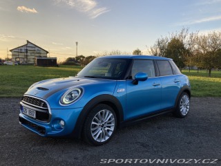 Mini Cooper F55 2018