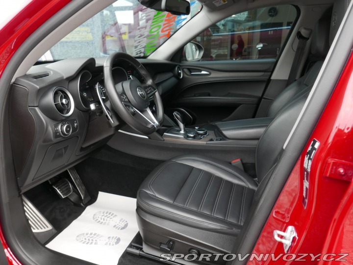 Alfa Romeo Stelvio 2,0i Turbo 280 Q4 REZERVA 2017