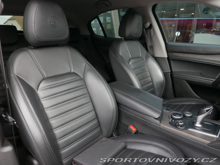 Alfa Romeo Stelvio 2,0i Turbo 280 Q4 REZERVA 2017