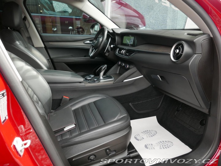 Alfa Romeo Stelvio 2,0i Turbo 280 Q4 REZERVA 2017
