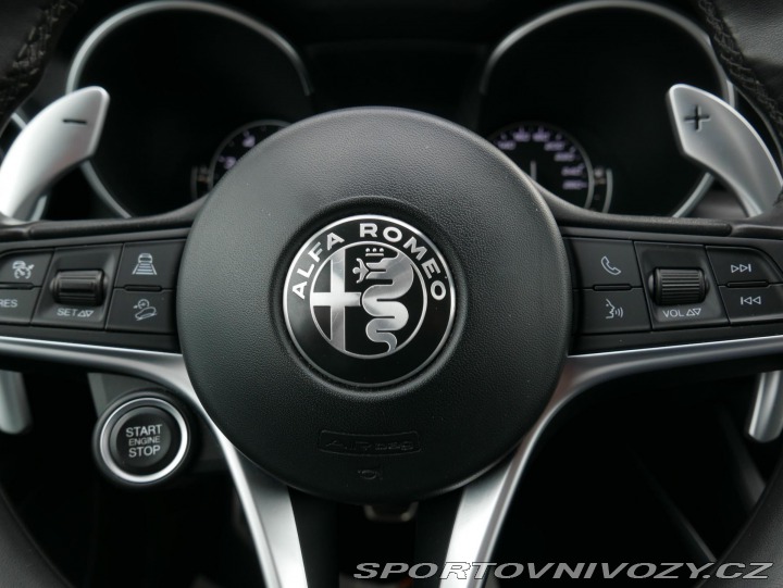 Alfa Romeo Stelvio 2,0i Turbo 280 Q4 REZERVA 2017