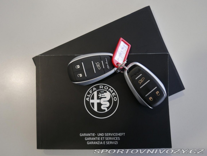 Alfa Romeo Stelvio 2,0i Turbo 280 Q4 REZERVA 2017