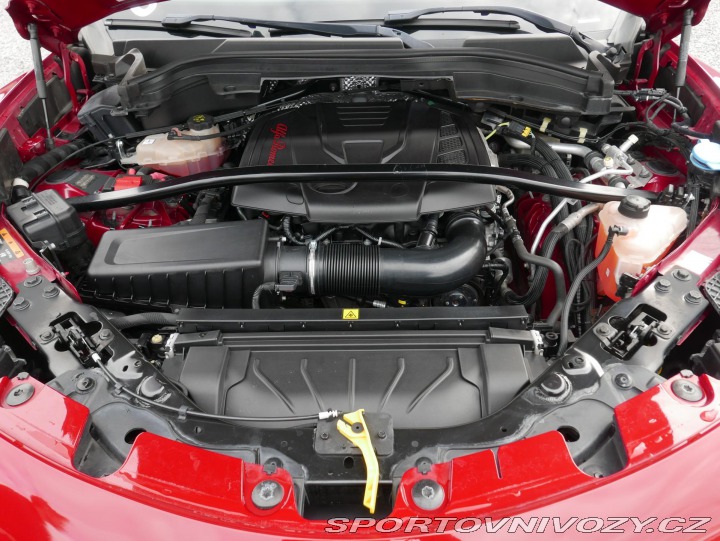 Alfa Romeo Stelvio 2,0i Turbo 280 Q4 REZERVA 2017