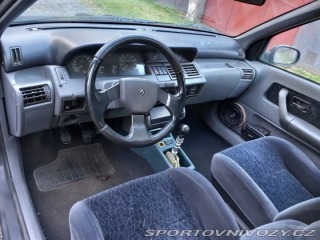 Renault Ostatní modely Clio 1.8 16V 1995