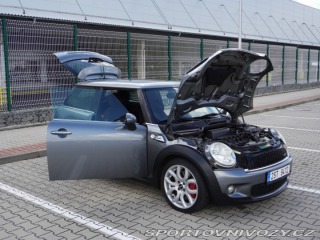 Mini Cooper MINI John Cooper Works R5 2008