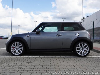 Mini Cooper MINI John Cooper Works R5 2008