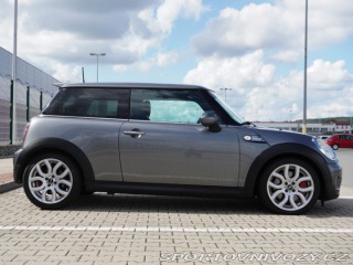 Mini Cooper MINI John Cooper Works R5 2008