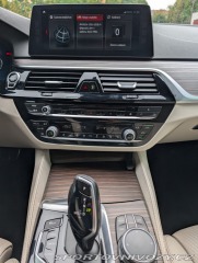 BMW 5 530d xDrive M-paket TOP v 1800