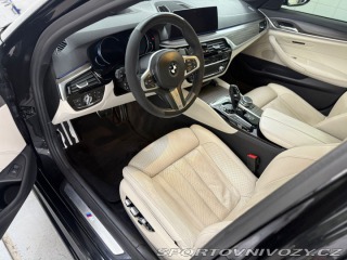 BMW 5 530d xDrive M-paket TOP v 1800