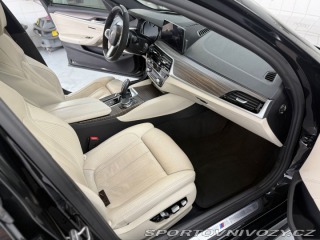 BMW 5 530d xDrive M-paket TOP v 1800