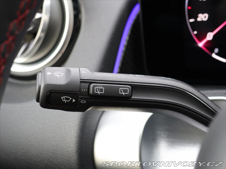 Mercedes-Benz Ostatní modely GLB 2,0 220 4Matic AMG Premiu 2025