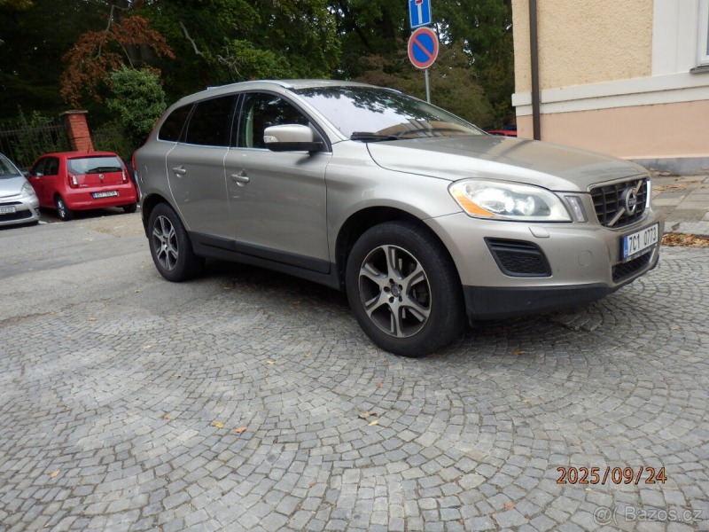 Volvo Ostatní modely XC60 2,4   Summum AWD 158kW 20