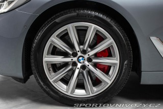 BMW 5 540d xDrive*MASÁŽ*2xKOLA* 2020