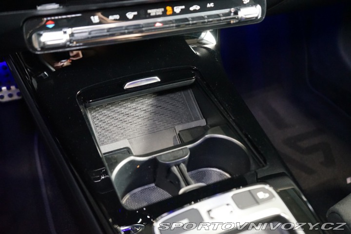 Mercedes-Benz A 200d*AMG*CAMERA*LED*ZÁRUK 2024
