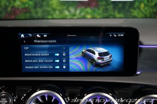 Mercedes-Benz A 200d*AMG*CAMERA*LED*ZÁRUK 2024