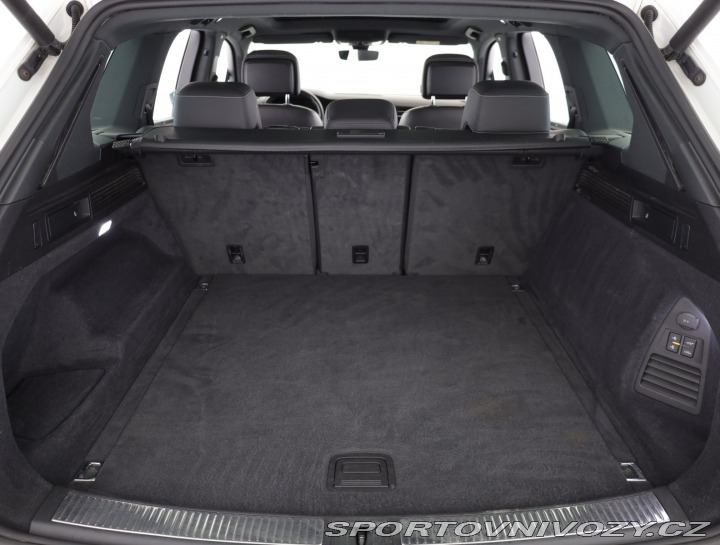Volkswagen Ostatní modely Touareg R-Line 3.0 TDI 2018