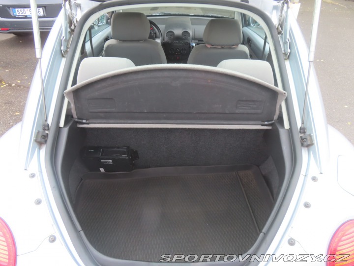 Volkswagen New Beetle 1.6 2002