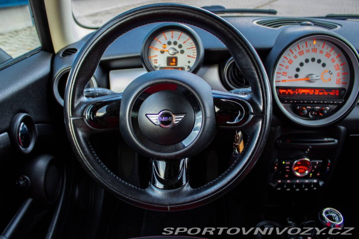 Mini One 1.6i, 55kw, M6 / AJ NA S 2011