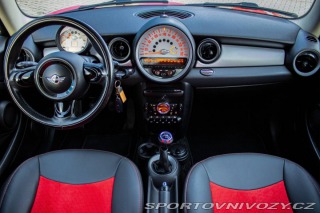 Mini One 1.6i, 55kw, M6 / AJ NA S 2011