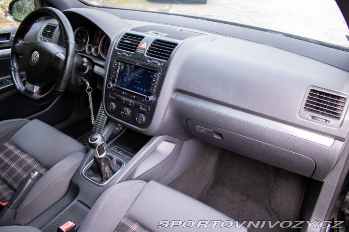 Volkswagen Golf 2.0 FSI GTI Turbo, 147kW 2005