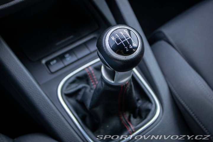 Volkswagen Golf 2.0 FSI GTI Turbo, 147kW 2005