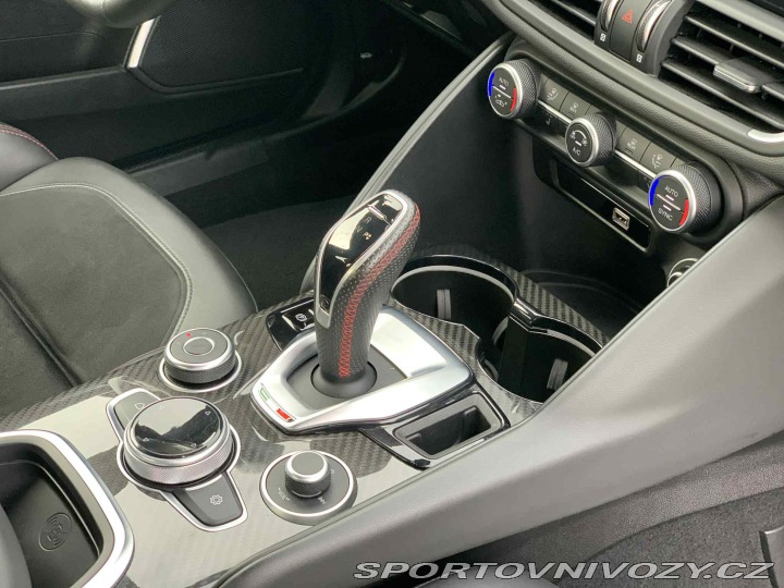 Alfa Romeo Giulia VELOCE Ti 2.0 Turbo 206kW 2021