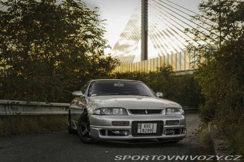 Nissan Skyline GTS25T