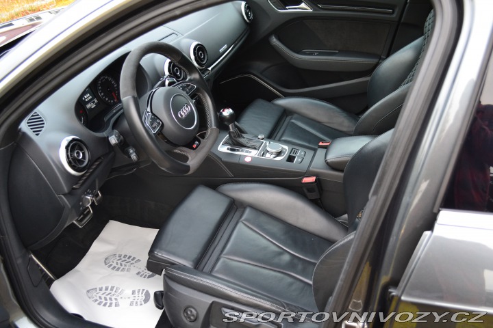 Audi RS3  2016