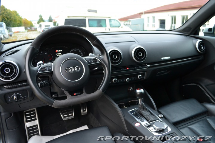 Audi RS3  2016
