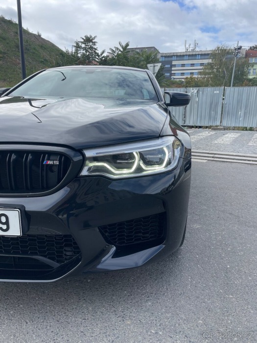 BMW M5 