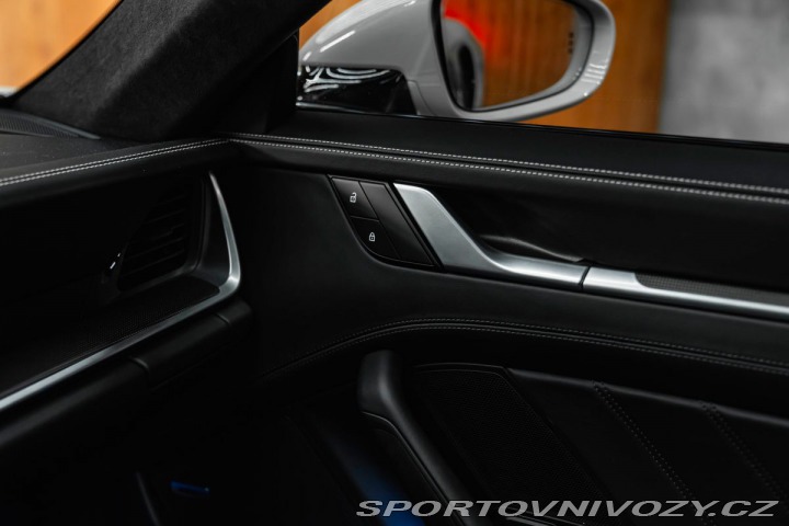 Porsche 911 Turbo S, Aerokit, Bose, L 1800