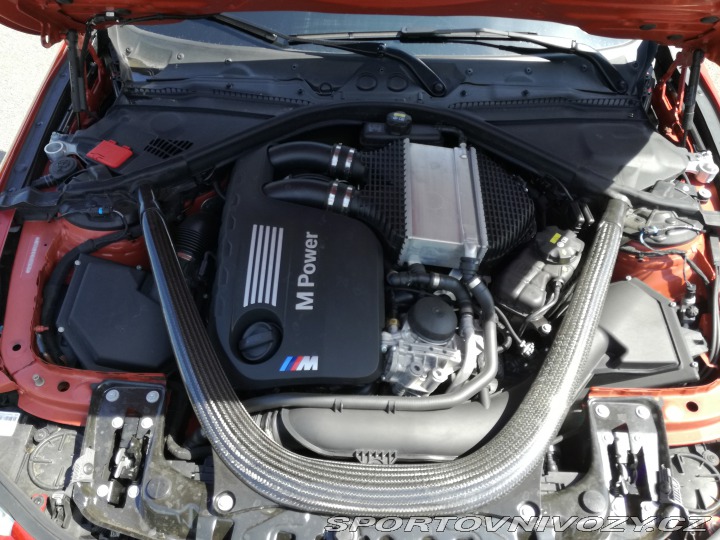 BMW M4 CABRIO ČR 2015
