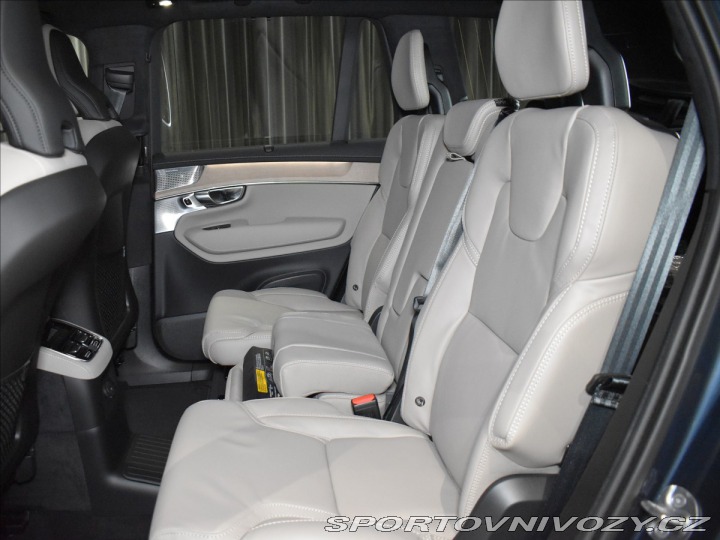 Volvo Ostatní modely XC90 2,0 T8 Ultra Bright 2025