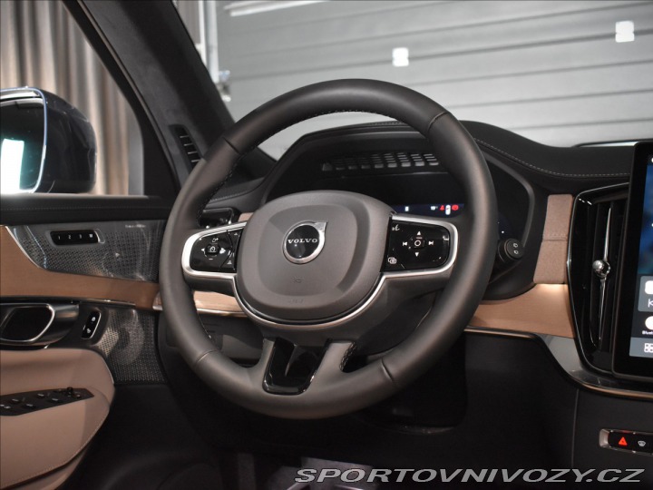 Volvo Ostatní modely XC90 2,0 T8 Ultra Bright 2025