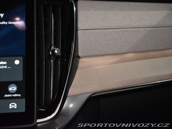 Volvo Ostatní modely XC90 2,0 T8 Ultra Bright 2025