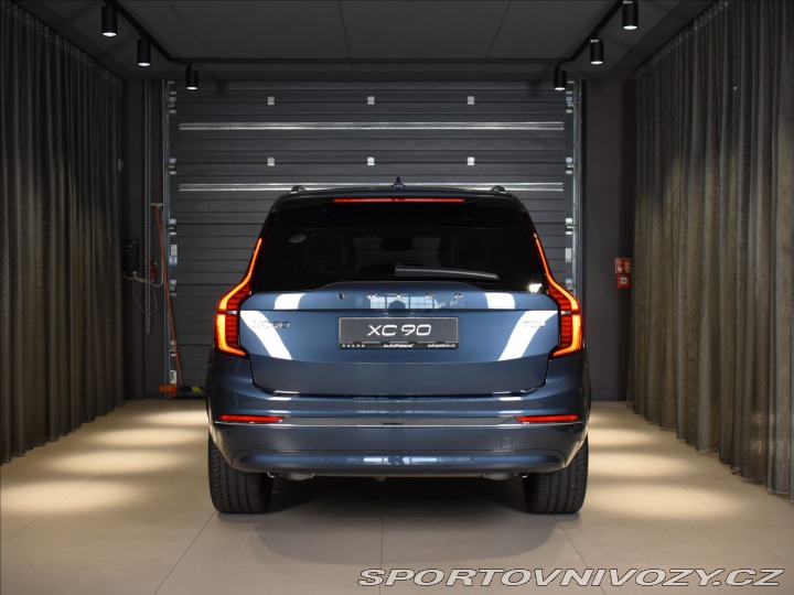 Volvo Ostatní modely XC90 2,0 T8 Ultra Bright 2025