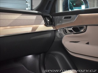 Volvo Ostatní modely XC90 2,0 T8  Ultra Bright 2025